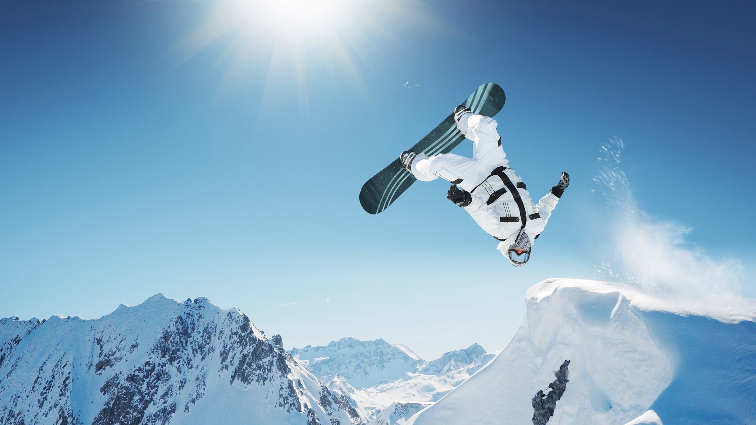 莎拉波娃连续十二场比赛得分超过反败为胜，老鹰不断突破！全场沸腾不已