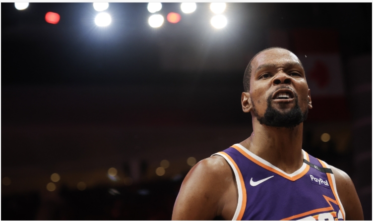 关于杜兰特官方宣布重返赛场新规，FPX引发争议！引发球迷热议的信息